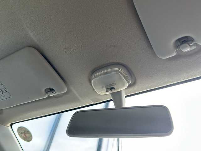 スズキ アルト F 山形県 2017(平29)年 8.7万km シルキーシルバーメタリック ４WD/5速MT/横滑り防止装置/純正オーディオ/（AM/FM/CD/AUX）/D席シートヒーター/スペアキー/社外14インチアルミホイール/純正フロアマット/純正ゴムマット車載/ドアバイザー/スチールホイールサマータイヤ4本車載/（145/80/R13)5mm/取扱説明書/記録簿