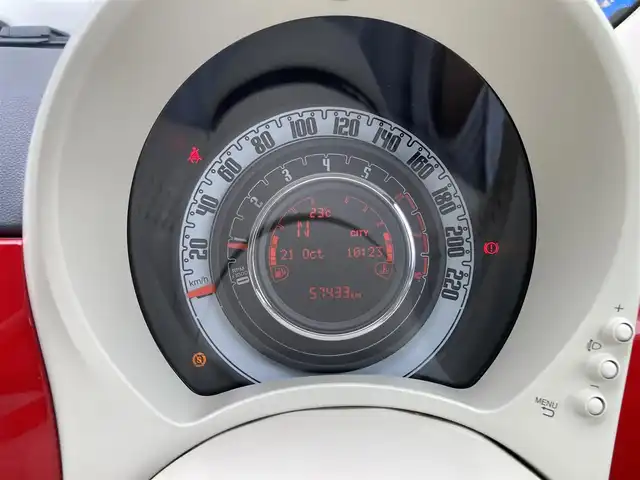 フィアット ５００ スーパーポップ 10thアニバーサリ 福岡県 2017(平29)年 5.8万km ロッソ・オフィチーナ カロッツェリアSDナビ(AVIC-RZ300)/（フルセグTV/CD/DVD）/バックカメラ/前後ドライブレコーダー/リモコンキー/純正フロアマット/フォグランプ/ETC/取扱説明書/スペアキー/ステアリングスイッチ/USB充電ポート/バニティミラー