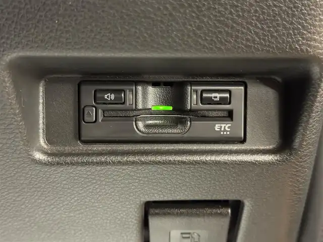 スズキ スペーシア カスタム HYBRID XS 群馬県 2022(令4)年 6.2万km ブルーイッシュブラックパール3 デュアルカメラブレーキサポート/レーダークルーズコントロール/パーキングセンサー/車線逸脱防止機能/オートハイビーム/純正8インチナビ/　フルセグ/BT/CD/DVD/FM/AM/ipod/USB/SD/両側パワースライドドア/ヘッドアップディスプレイ/オートLEDヘッドライト/フォグランプ/ハーフレザーシート/運転席シートヒーター/革巻きステアリング/純正フロアマット/純正15インチAW/ビルトインETC