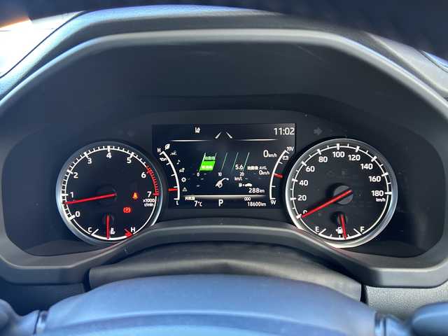 トヨタ ランドクルーザー VX 栃木県 2023(令5)年 1.9万km ホワイトパールクリスタルシャイン チルト＆スライド電動ムーンルーフ/ハンズフリーパワーバックドア/ALPINEデジタルインナーミラー/電動デフロック(リヤ)/ルーフレール(ブラック)/Toyota Safety Sense/・プリクラッシュセーフティ/・レーントレーシングアシスト［LTA］/・ドライバー異常時対応システム/・レーダークルーズコントロール(全車速追従機能付)/・ロードサインアシスト［RSA］/・オートマチックハイビーム［AHB］/先行車発進告知機能［TMN］/ブラインドスポットモニター(後方車両への接近警報・停車時警報機能付)［BSM］/パーキングサポートブレーキ(前後方静止物/後方接近車両/後方歩行者)/パノラミックビューモニター/カラーヘッドアップディスプレイ/マルチテレインモニター/T-Connectナビゲーションシステム/・12.3インチディスプレイ/・地デジ(フルセグ)/・Bluetooth/・Apple CarPlay/Android Auto/本革シート(ブラック)/快適温熱シート+シートベンチレーション/ステアリングヒーター/ZX専用20インチアルミホイール