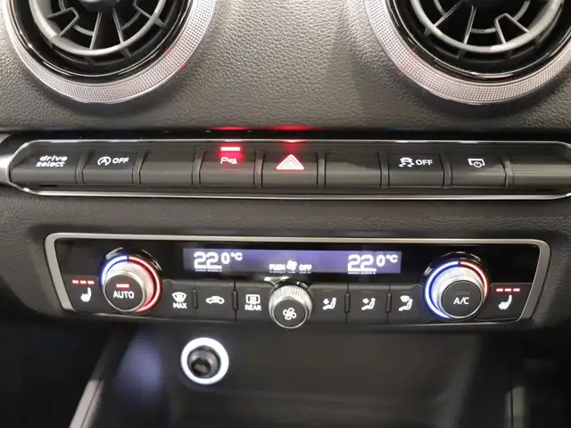 アウディ Ａ３ SB 30TFSI スポーツ 静岡県 2020(令2)年 1.6万km 紺 1オーナー/ナビ　TV　/Bカメラ /ドラレコ /ＡＣＣ LKA BSM /ハーフレザーシート /Slineパッケージ　