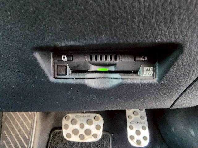 トヨタ Ｃ－ＨＲ G－T 岩手県 2017(平29)年 6.8万km ホワイトパールクリスタルシャイン モデリスタエアロ/純正ナビ/ドラレコ/ＥＴＣ/ＣＤ／ＤＶＤ／ＢＴ／フルセグ/プリクラッシュセーフティ/レーンキープ/ＢＳＭ/純正フロアマット/トノカバー/電動ランバーサポート