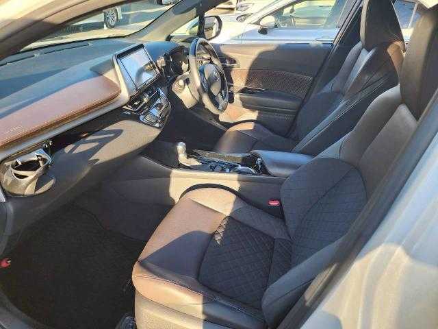 トヨタ Ｃ－ＨＲ G－T 岩手県 2017(平29)年 6.8万km ホワイトパールクリスタルシャイン モデリスタエアロ/純正ナビ/ドラレコ/ＥＴＣ/ＣＤ／ＤＶＤ／ＢＴ／フルセグ/プリクラッシュセーフティ/レーンキープ/ＢＳＭ/純正フロアマット/トノカバー/電動ランバーサポート