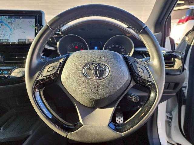 トヨタ Ｃ－ＨＲ G－T 岩手県 2017(平29)年 6.8万km ホワイトパールクリスタルシャイン モデリスタエアロ/純正ナビ/ドラレコ/ＥＴＣ/ＣＤ／ＤＶＤ／ＢＴ／フルセグ/プリクラッシュセーフティ/レーンキープ/ＢＳＭ/純正フロアマット/トノカバー/電動ランバーサポート