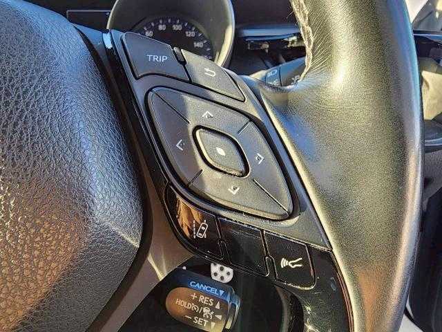 トヨタ Ｃ－ＨＲ G－T 岩手県 2017(平29)年 6.8万km ホワイトパールクリスタルシャイン モデリスタエアロ/純正ナビ/ドラレコ/ＥＴＣ/ＣＤ／ＤＶＤ／ＢＴ／フルセグ/プリクラッシュセーフティ/レーンキープ/ＢＳＭ/純正フロアマット/トノカバー/電動ランバーサポート