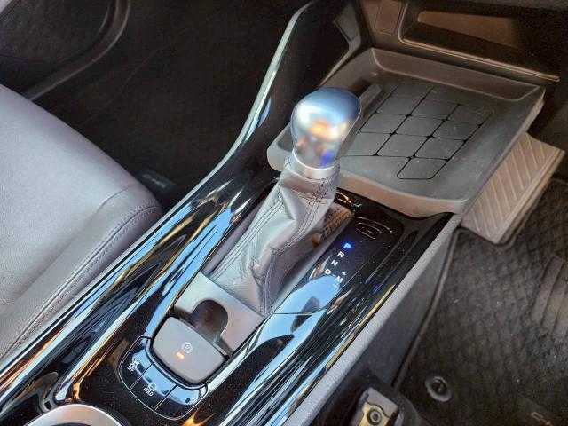 トヨタ Ｃ－ＨＲ G－T 岩手県 2017(平29)年 6.8万km ホワイトパールクリスタルシャイン モデリスタエアロ/純正ナビ/ドラレコ/ＥＴＣ/ＣＤ／ＤＶＤ／ＢＴ／フルセグ/プリクラッシュセーフティ/レーンキープ/ＢＳＭ/純正フロアマット/トノカバー/電動ランバーサポート