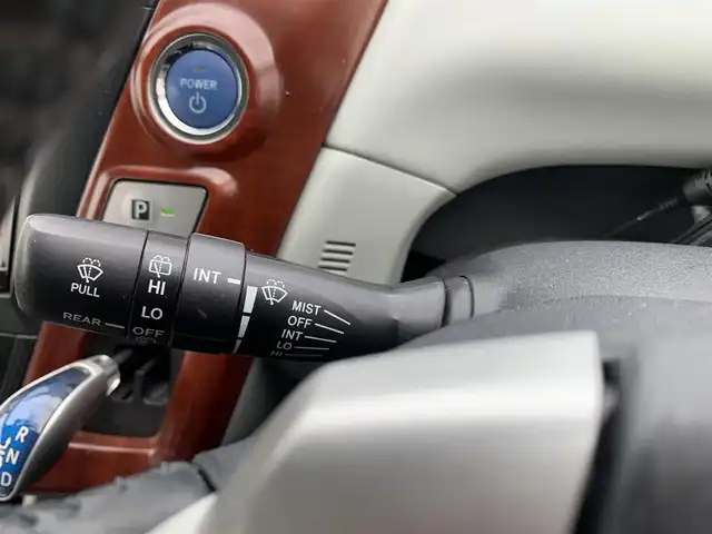 トヨタ プリウス α G 大分県 2012(平24)年 6.5万km ホワイトパールクリスタルシャイン ・社外8インチメモリーナビ(VIE-X003)/・フルセグ/・バックカメラ/・ステアリングスイッチ/・純正ビルトインETC/・ドライブレコーダー/・オートライト/・LEDヘッドライト/・社外シャークフィンアンテナ