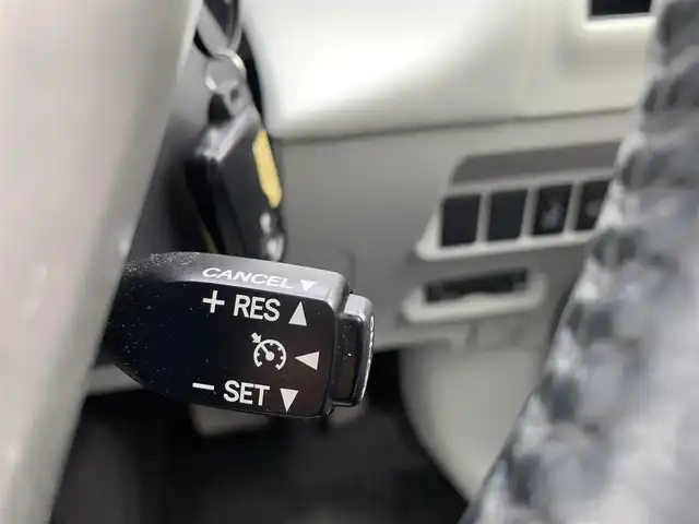 トヨタ プリウス α G 大分県 2012(平24)年 6.5万km ホワイトパールクリスタルシャイン ・社外8インチメモリーナビ(VIE-X003)/・フルセグ/・バックカメラ/・ステアリングスイッチ/・純正ビルトインETC/・ドライブレコーダー/・オートライト/・LEDヘッドライト/・社外シャークフィンアンテナ