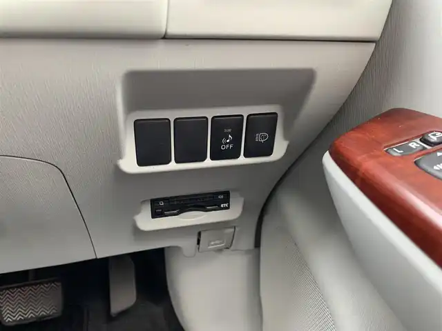 トヨタ プリウス α G 大分県 2012(平24)年 6.5万km ホワイトパールクリスタルシャイン ・社外8インチメモリーナビ(VIE-X003)/・フルセグ/・バックカメラ/・ステアリングスイッチ/・純正ビルトインETC/・ドライブレコーダー/・オートライト/・LEDヘッドライト/・社外シャークフィンアンテナ