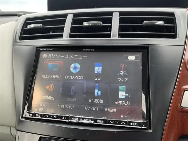 トヨタ プリウス α G 大分県 2012(平24)年 6.5万km ホワイトパールクリスタルシャイン ・社外8インチメモリーナビ(VIE-X003)/・フルセグ/・バックカメラ/・ステアリングスイッチ/・純正ビルトインETC/・ドライブレコーダー/・オートライト/・LEDヘッドライト/・社外シャークフィンアンテナ