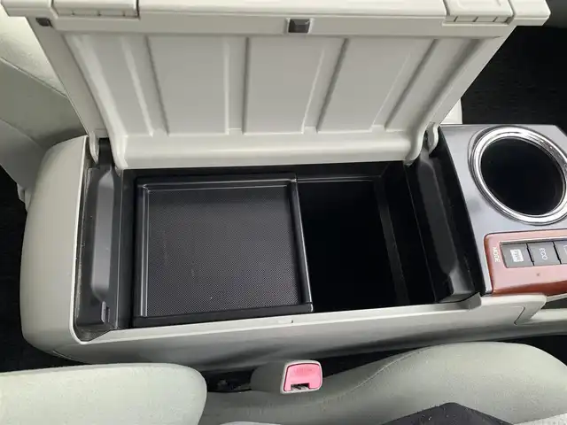 トヨタ プリウス α G 大分県 2012(平24)年 6.5万km ホワイトパールクリスタルシャイン ・社外8インチメモリーナビ(VIE-X003)/・フルセグ/・バックカメラ/・ステアリングスイッチ/・純正ビルトインETC/・ドライブレコーダー/・オートライト/・LEDヘッドライト/・社外シャークフィンアンテナ