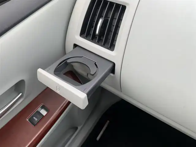 トヨタ プリウス α G 大分県 2012(平24)年 6.5万km ホワイトパールクリスタルシャイン ・社外8インチメモリーナビ(VIE-X003)/・フルセグ/・バックカメラ/・ステアリングスイッチ/・純正ビルトインETC/・ドライブレコーダー/・オートライト/・LEDヘッドライト/・社外シャークフィンアンテナ