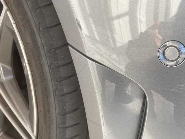 メルセデス・ベンツ Ｃ２２０ｄ ワゴン ローレウスエディション 埼玉県 2019(令1)年 4.2万km ガンＭ 衝突軽減ブレーキ/サンルーフ/Burmesteスピーカー/純正ナビ/全方位カメラ/パワーバックドア/レーダークルーズコントロール/LEDオートライト/革シート/シートヒーター/クーラー/メモリーシート/純正18インチアルミホイール/ブラインドスポットモニター/純正ETC2.0