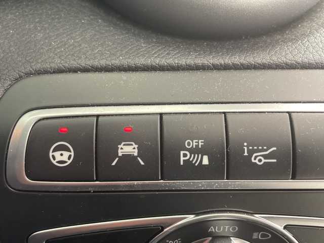 メルセデス・ベンツ Ｃ２２０ｄ ワゴン ローレウスエディション 埼玉県 2019(令1)年 4.2万km ガンＭ 衝突軽減ブレーキ/サンルーフ/Burmesteスピーカー/純正ナビ/全方位カメラ/パワーバックドア/レーダークルーズコントロール/LEDオートライト/革シート/シートヒーター/クーラー/メモリーシート/純正18インチアルミホイール/ブラインドスポットモニター/純正ETC2.0