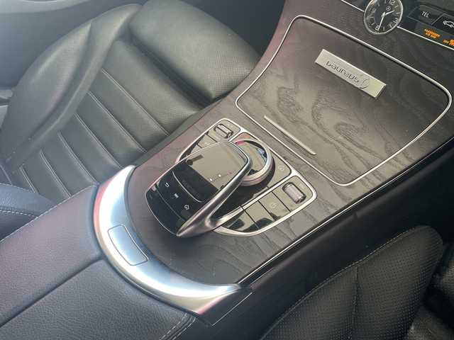 メルセデス・ベンツ Ｃ２２０ｄ ワゴン ローレウスエディション 埼玉県 2019(令1)年 4.2万km ガンＭ 衝突軽減ブレーキ/サンルーフ/Burmesteスピーカー/純正ナビ/全方位カメラ/パワーバックドア/レーダークルーズコントロール/LEDオートライト/革シート/シートヒーター/クーラー/メモリーシート/純正18インチアルミホイール/ブラインドスポットモニター/純正ETC2.0