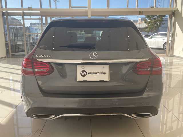 メルセデス・ベンツ Ｃ２２０ｄ ワゴン ローレウスエディション 埼玉県 2019(令1)年 4.2万km ガンＭ 衝突軽減ブレーキ/サンルーフ/Burmesteスピーカー/純正ナビ/全方位カメラ/パワーバックドア/レーダークルーズコントロール/LEDオートライト/革シート/シートヒーター/クーラー/メモリーシート/純正18インチアルミホイール/ブラインドスポットモニター/純正ETC2.0