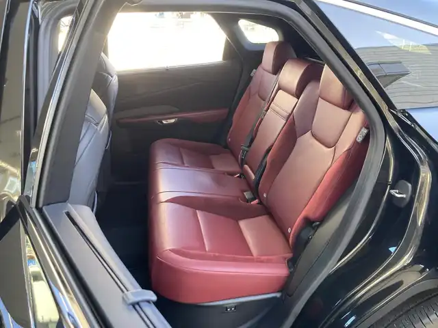 レクサス ＲＸ 350 Fスポーツ 兵庫県 2023(令5)年 2.7万km グラファイトブラックガラスフレーク ワンオーナー/純正ナビ/Bluetooth/FM/AM/パノラミックビューモニター(床下透過映像表示)/ビルトインETC2.0/パノラマルーフ/ルーフレール/デジタルインナーミラー/純正前後ドライブレコーダー/輻射ヒーター/ハンズフリーパワーバックドア/プリクラッシュセーフティ/レーンディパーチャーアラート/レーンチェンジアシスト/F/R クロストラフィックアラート/ブラインドスポットモニター/レーダークルーズコントロール/安心降車アシスト/後方・周辺 車両接近サポート/パーキングサポートブレーキ/リヤカメラディテクション/前後クリアランスソナー/オートマチックハイビーム/ヘッドアップディスプレイ/LEDヘッドライト/フォグランプ/オートライト/ステアリングスイッチ/D/N パワーシート/D/N シートヒーター/D/N エアーシート/ステアリングヒーター/パドルシフト/革巻きステアリング/アイドリングストップ/横滑り防止装置/ISOFIX/純正フロアマット/新車時保証書/取扱説明書