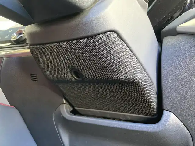 レクサス ＲＸ 350 Fスポーツ 兵庫県 2023(令5)年 2.7万km グラファイトブラックガラスフレーク ワンオーナー/純正ナビ/Bluetooth/FM/AM/パノラミックビューモニター(床下透過映像表示)/ビルトインETC2.0/パノラマルーフ/ルーフレール/デジタルインナーミラー/純正前後ドライブレコーダー/輻射ヒーター/ハンズフリーパワーバックドア/プリクラッシュセーフティ/レーンディパーチャーアラート/レーンチェンジアシスト/F/R クロストラフィックアラート/ブラインドスポットモニター/レーダークルーズコントロール/安心降車アシスト/後方・周辺 車両接近サポート/パーキングサポートブレーキ/リヤカメラディテクション/前後クリアランスソナー/オートマチックハイビーム/ヘッドアップディスプレイ/LEDヘッドライト/フォグランプ/オートライト/ステアリングスイッチ/D/N パワーシート/D/N シートヒーター/D/N エアーシート/ステアリングヒーター/パドルシフト/革巻きステアリング/アイドリングストップ/横滑り防止装置/ISOFIX/純正フロアマット/新車時保証書/取扱説明書