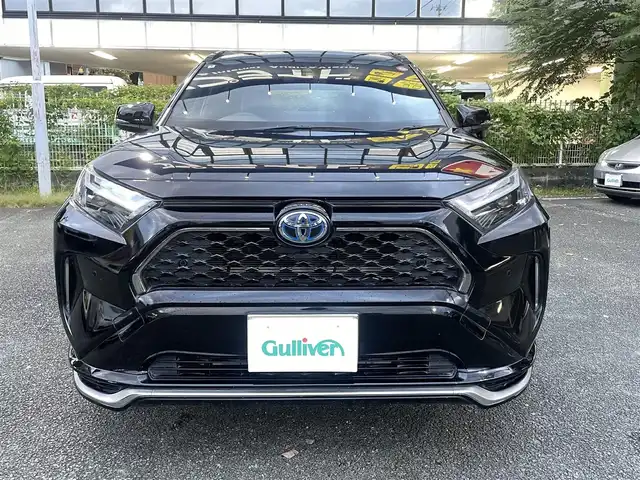 トヨタ ＲＡＶ４ ＰＨＶ G 熊本県 2022(令4)年 11.4万km アティチュードブラックマイカ サンルーフ/ワンオーナー/プッシュスタート/純正ナビ/（フルセグTV・BTオーディオ）/バックカメラ/ビルトインETC/純正18インチAW/レーダークルーズ/ルーフレール/ハーフレザーシート/右前席パワーシート/前席シートヒーター/ステアリングヒーター/前後コーナーセンサー/横滑り防止装置/ウィンカーミラー/純正フロアマット/新車保証書/取扱説明書