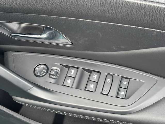 プジョー ３０８ SW アリュール 宮城県 2022(令4)年 3.6万km トゥアナゲブルー 登録時走行距離35980km/純正ナビ/プッシュスタート/スマートキー/ドライブレコーダー/レーンキープ/ステアリングリモコン/追従クルーズコントロール/置くだけ充電/ETC/バックカメラ/パドルシフト/LED/電動格納ミラー/純正アルミホイール