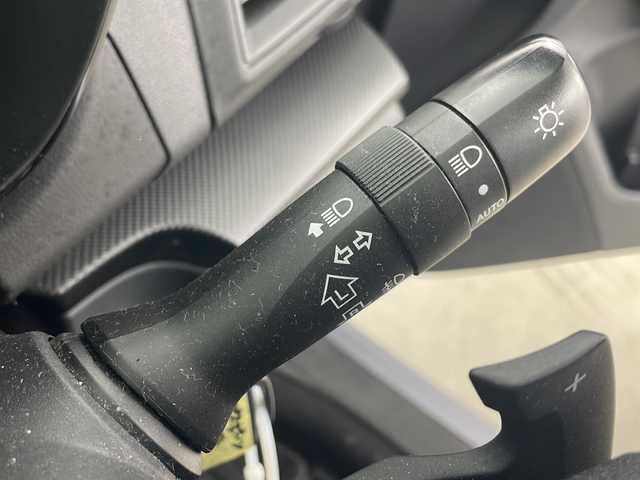 スバル インプレッサ スポーツ 1．6i－Lアイサイト 道央・札幌 2016(平28)年 2.4万km アイスシルバーメタリック ・4WD/・社外オーディオ&USB&AUX/・アイサイト/・レーダークルーズコントロール/・パドルシフト/・衝突軽減ブレーキ/・オートライト/・社外16インチAW