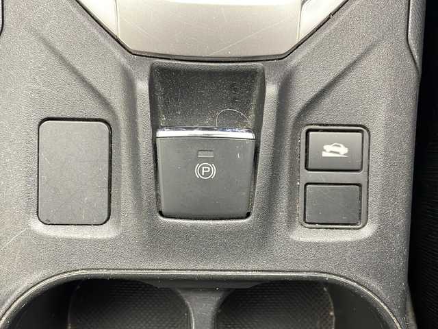 スバル インプレッサ スポーツ 1．6i－Lアイサイト 道央・札幌 2016(平28)年 2.4万km アイスシルバーメタリック ・4WD/・社外オーディオ&USB&AUX/・アイサイト/・レーダークルーズコントロール/・パドルシフト/・衝突軽減ブレーキ/・オートライト/・社外16インチAW