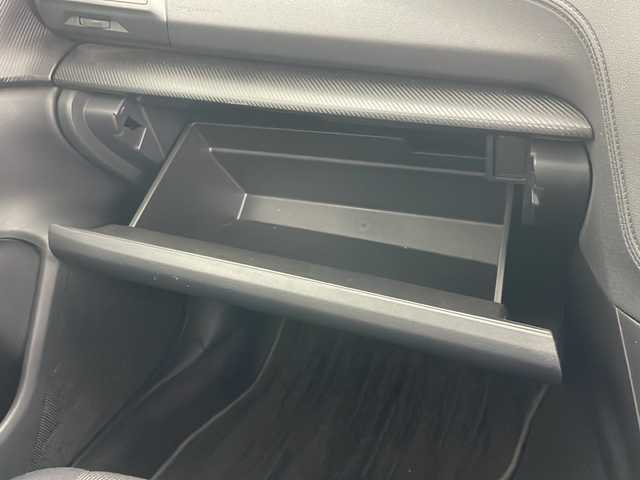 スバル インプレッサ スポーツ 1．6i－Lアイサイト 道央・札幌 2016(平28)年 2.4万km アイスシルバーメタリック ・4WD/・社外オーディオ&USB&AUX/・アイサイト/・レーダークルーズコントロール/・パドルシフト/・衝突軽減ブレーキ/・オートライト/・社外16インチAW