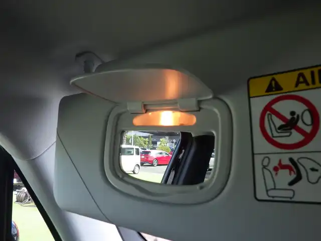 クライスラー・ジープ ジープ レネゲード リミテッド 千葉県 2023(令5)年 2万km 黒 自動緊急ブレーキ/自動パーキングブレーキ/ブラインドスポット警告/レーンセンス/ブラックレザーシート/運転席パワーシート/純正ナビ/【Bluetooth接続】/バックカメラ/革巻きステアリング/ステアリングスイッチ/ETC（2.0）/LEDヘッドライト/リアコーナーセンサー/純正17インチアルミホイル/サイド/カーテンエアバッグ/スマートキー