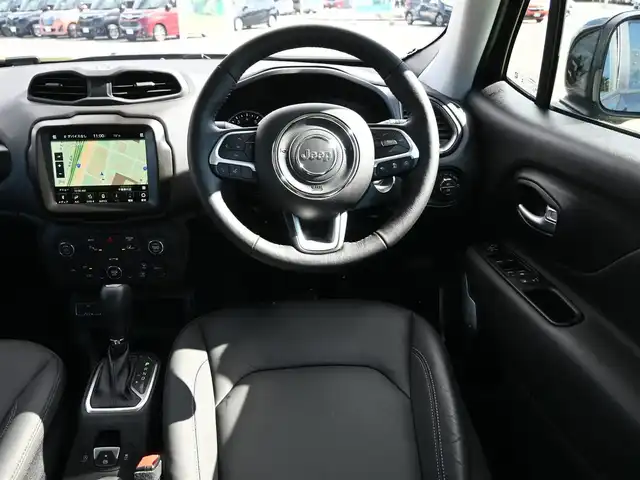 クライスラー・ジープ ジープ レネゲード リミテッド 千葉県 2023(令5)年 2万km 黒 自動緊急ブレーキ/自動パーキングブレーキ/ブラインドスポット警告/レーンセンス/ブラックレザーシート/運転席パワーシート/純正ナビ/【Bluetooth接続】/バックカメラ/革巻きステアリング/ステアリングスイッチ/ETC（2.0）/LEDヘッドライト/リアコーナーセンサー/純正17インチアルミホイル/サイド/カーテンエアバッグ/スマートキー