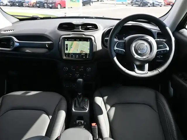 クライスラー・ジープ ジープ レネゲード リミテッド 千葉県 2023(令5)年 2万km 黒 自動緊急ブレーキ/自動パーキングブレーキ/ブラインドスポット警告/レーンセンス/ブラックレザーシート/運転席パワーシート/純正ナビ/【Bluetooth接続】/バックカメラ/革巻きステアリング/ステアリングスイッチ/ETC（2.0）/LEDヘッドライト/リアコーナーセンサー/純正17インチアルミホイル/サイド/カーテンエアバッグ/スマートキー