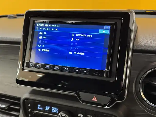 ホンダ Ｎ ＯＮＥ プレミアム 群馬県 2021(令3)年 7.5万km クリスタルブラックパール 安全装備/・衝突軽減ブレーキ/・横滑り防止/・オートライト/・リアコーナーセンサー/・クルーズコントロール/・レーンキープアシスト/社外７インチナビ/・AM/FM/フルセグTV/・Bluetooth/SD/・HDMI/バックカメラ/前席シートヒーター/オートホールド/電動パーキング/純正フロアマット/純正ドアバイザー/純正14インチアルミホイール/プッシュスタート/スマートキー