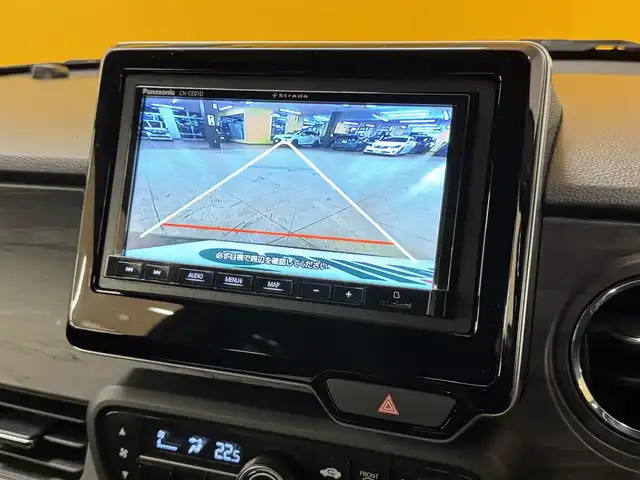 ホンダ Ｎ ＯＮＥ プレミアム 群馬県 2021(令3)年 7.5万km クリスタルブラックパール 安全装備/・衝突軽減ブレーキ/・横滑り防止/・オートライト/・リアコーナーセンサー/・クルーズコントロール/・レーンキープアシスト/社外７インチナビ/・AM/FM/フルセグTV/・Bluetooth/SD/・HDMI/バックカメラ/前席シートヒーター/オートホールド/電動パーキング/純正フロアマット/純正ドアバイザー/純正14インチアルミホイール/プッシュスタート/スマートキー