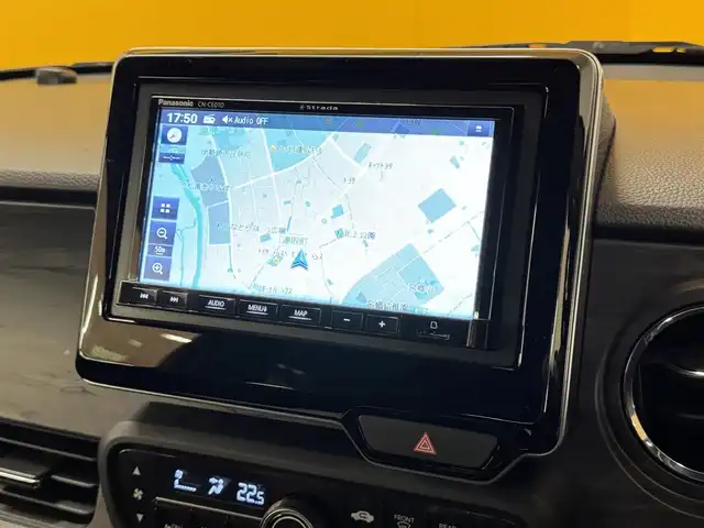 ホンダ Ｎ ＯＮＥ プレミアム 群馬県 2021(令3)年 7.5万km クリスタルブラックパール 安全装備/・衝突軽減ブレーキ/・横滑り防止/・オートライト/・リアコーナーセンサー/・クルーズコントロール/・レーンキープアシスト/社外７インチナビ/・AM/FM/フルセグTV/・Bluetooth/SD/・HDMI/バックカメラ/前席シートヒーター/オートホールド/電動パーキング/純正フロアマット/純正ドアバイザー/純正14インチアルミホイール/プッシュスタート/スマートキー