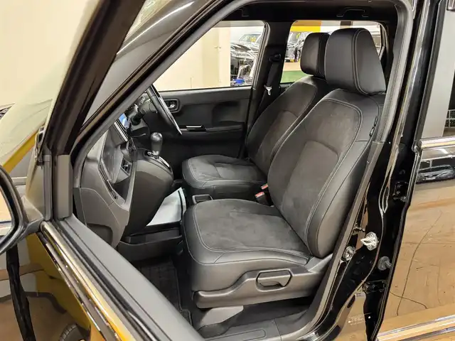 ホンダ Ｎ ＯＮＥ プレミアム 群馬県 2021(令3)年 7.5万km クリスタルブラックパール 安全装備/・衝突軽減ブレーキ/・横滑り防止/・オートライト/・リアコーナーセンサー/・クルーズコントロール/・レーンキープアシスト/社外７インチナビ/・AM/FM/フルセグTV/・Bluetooth/SD/・HDMI/バックカメラ/前席シートヒーター/オートホールド/電動パーキング/純正フロアマット/純正ドアバイザー/純正14インチアルミホイール/プッシュスタート/スマートキー