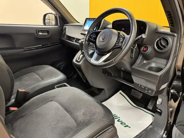 ホンダ Ｎ ＯＮＥ プレミアム 群馬県 2021(令3)年 7.5万km クリスタルブラックパール 安全装備/・衝突軽減ブレーキ/・横滑り防止/・オートライト/・リアコーナーセンサー/・クルーズコントロール/・レーンキープアシスト/社外７インチナビ/・AM/FM/フルセグTV/・Bluetooth/SD/・HDMI/バックカメラ/前席シートヒーター/オートホールド/電動パーキング/純正フロアマット/純正ドアバイザー/純正14インチアルミホイール/プッシュスタート/スマートキー