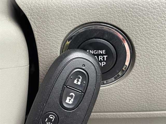 スズキ スペーシア X 富山県 2013(平25)年 7.6万km ブルーイッシュブラックパール3 社外SDナビ/ＴＶ/パワースライドドア/スマートキー/プッシュスタート/アイドリングストップ/パワーウインドウ/パワーステアリング/オートエアコン/フロアマット/ドアバイザー/Ｗエアバック/ＡＢＳ