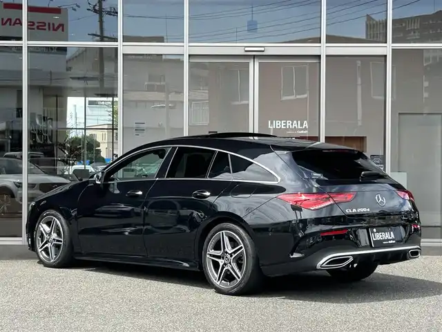メルセデス・ベンツ ＣＬＡ２００ｄ Sブレーク AMGライン 福岡県 2020(令2)年 1.8万km コスモスブラック パノラミックスライディングルーフ　/レーダーセーフティーＰＫＧ　/アドバンスドＰＫＧ　/ナビゲーションＰＫＧ　/純正ナビ／ＴＶ　/３６０°カメラ　/アンビエントライト　/ＡＣＣ／ＢＳＭ／ＨＵＤ　/純正１８インチＡＷ