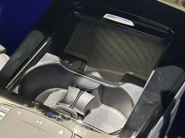 メルセデス・ベンツ ＣＬＡ２００ｄ Sブレーク AMGライン 福岡県 2020(令2)年 1.8万km コスモスブラック パノラミックスライディングルーフ　/レーダーセーフティーＰＫＧ　/アドバンスドＰＫＧ　/ナビゲーションＰＫＧ　/純正ナビ／ＴＶ　/３６０°カメラ　/アンビエントライト　/ＡＣＣ／ＢＳＭ／ＨＵＤ　/純正１８インチＡＷ