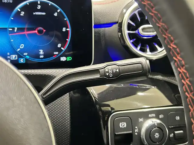 メルセデス・ベンツ ＣＬＡ２００ｄ Sブレーク AMGライン 福岡県 2020(令2)年 1.8万km コスモスブラック パノラミックスライディングルーフ　/レーダーセーフティーＰＫＧ　/アドバンスドＰＫＧ　/ナビゲーションＰＫＧ　/純正ナビ／ＴＶ　/３６０°カメラ　/アンビエントライト　/ＡＣＣ／ＢＳＭ／ＨＵＤ　/純正１８インチＡＷ