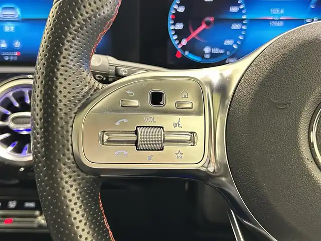 メルセデス・ベンツ ＣＬＡ２００ｄ Sブレーク AMGライン 福岡県 2020(令2)年 1.8万km コスモスブラック パノラミックスライディングルーフ　/レーダーセーフティーＰＫＧ　/アドバンスドＰＫＧ　/ナビゲーションＰＫＧ　/純正ナビ／ＴＶ　/３６０°カメラ　/アンビエントライト　/ＡＣＣ／ＢＳＭ／ＨＵＤ　/純正１８インチＡＷ