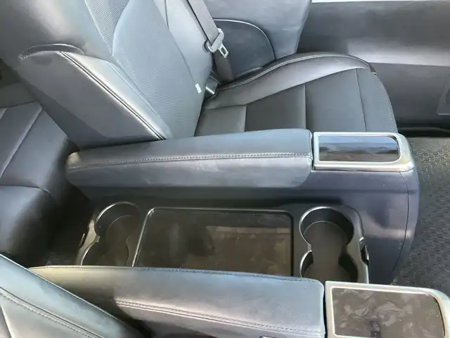 トヨタ ヴェルファイア Z Gエディション 石川県 2018(平30)年 5万km ホワイトパールクリスタルシャイン 純正10型ナビ/フルセグTV/バックカメラ/両側パワースライド/革シート/シートヒーター＆クーラー/パワーバックドア/デジタルミラー/ブラインドスポットモニター/トヨタセーフティセンス/レーダークルーズ/純正アルミホイール/フリップダウンモニター/ビルトインETC/ドライブレコーダー/ハンドルヒーター/パワーシート/オートライト