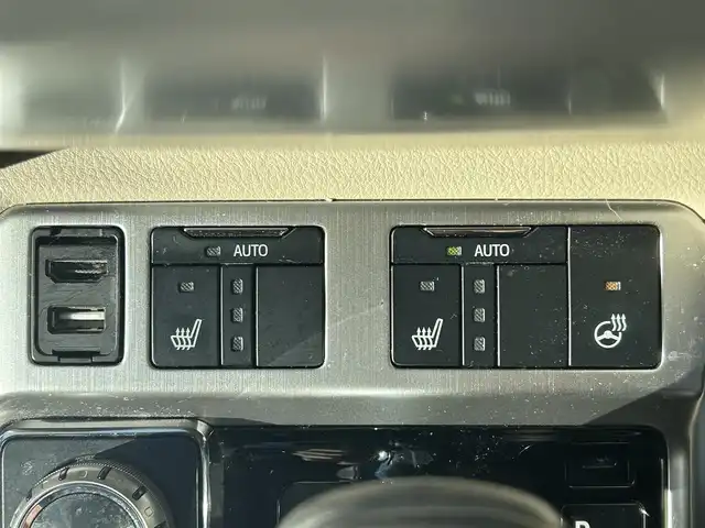 トヨタ ランドクルーザー AX Gセレクション 大阪府 2019(令1)年 2.9万km ホワイトパールクリスタルシャイン ワンオーナー/チルト＆スライド電動ムーンルーフ/ベージュ革シート/パワーシート/シートヒーター/ステアリングヒーター/純正ナビ（NSZT-W68T）/・フルセグTV/BT/AM/FM/バックカメラ/トヨタセーフティーセンス/・プリクラッシュセーフティー/・レーンディパーチャーアラート/・オートマチックハイビーム/・レーダークルーズコントロール/クリアランスソナー＆バックソナー/LEDヘッドライト/純正18インチアルミホイール/ETC2.0/ドライブレコーダー（TZ-D205W）/保証書/取扱説明