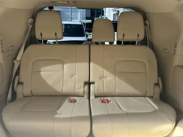 トヨタ ランドクルーザー AX Gセレクション 大阪府 2019(令1)年 2.9万km ホワイトパールクリスタルシャイン ワンオーナー/チルト＆スライド電動ムーンルーフ/ベージュ革シート/パワーシート/シートヒーター/ステアリングヒーター/純正ナビ（NSZT-W68T）/・フルセグTV/BT/AM/FM/バックカメラ/トヨタセーフティーセンス/・プリクラッシュセーフティー/・レーンディパーチャーアラート/・オートマチックハイビーム/・レーダークルーズコントロール/クリアランスソナー＆バックソナー/LEDヘッドライト/純正18インチアルミホイール/ETC2.0/ドライブレコーダー（TZ-D205W）/保証書/取扱説明