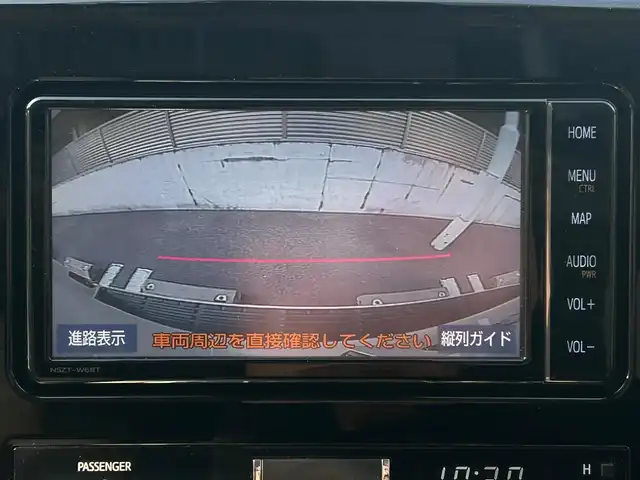 トヨタ ランドクルーザー AX Gセレクション 大阪府 2019(令1)年 2.9万km ホワイトパールクリスタルシャイン ワンオーナー/チルト＆スライド電動ムーンルーフ/ベージュ革シート/パワーシート/シートヒーター/ステアリングヒーター/純正ナビ（NSZT-W68T）/・フルセグTV/BT/AM/FM/バックカメラ/トヨタセーフティーセンス/・プリクラッシュセーフティー/・レーンディパーチャーアラート/・オートマチックハイビーム/・レーダークルーズコントロール/クリアランスソナー＆バックソナー/LEDヘッドライト/純正18インチアルミホイール/ETC2.0/ドライブレコーダー（TZ-D205W）/保証書/取扱説明