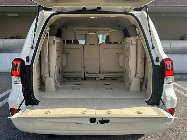 トヨタ ランドクルーザー AX Gセレクション 大阪府 2019(令1)年 2.9万km ホワイトパールクリスタルシャイン ワンオーナー/チルト＆スライド電動ムーンルーフ/ベージュ革シート/パワーシート/シートヒーター/ステアリングヒーター/純正ナビ（NSZT-W68T）/・フルセグTV/BT/AM/FM/バックカメラ/トヨタセーフティーセンス/・プリクラッシュセーフティー/・レーンディパーチャーアラート/・オートマチックハイビーム/・レーダークルーズコントロール/クリアランスソナー＆バックソナー/LEDヘッドライト/純正18インチアルミホイール/ETC2.0/ドライブレコーダー（TZ-D205W）/保証書/取扱説明