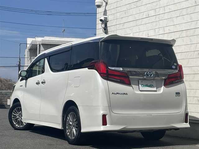 トヨタ アルファードハイブリット SR Cパッケージ 埼玉県 2018(平30)年 6.3万km ホワイトパールクリスタルシャイン AIS検査済み/OP/サンルーフ/OP/JBLメーカーナビゲーション/OP/後席フリップダウンモニター/（Ｖ１２Ｔ－Ｒ６８Ｃ）/プリクラッシュセーフティ/バックモニター/両側電動スライドドア/パワーバックドア/ステアリングヒーター/レザーシート/シートヒーター/シートクーラー /クリアランスソナー/スペアキー１本/新車保証書/取扱説明書