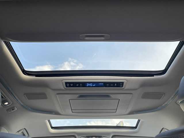 トヨタ アルファードハイブリット SR Cパッケージ 埼玉県 2018(平30)年 6.3万km ホワイトパールクリスタルシャイン AIS検査済み/OP/サンルーフ/OP/JBLメーカーナビゲーション/OP/後席フリップダウンモニター/（Ｖ１２Ｔ－Ｒ６８Ｃ）/プリクラッシュセーフティ/バックモニター/両側電動スライドドア/パワーバックドア/ステアリングヒーター/レザーシート/シートヒーター/シートクーラー /クリアランスソナー/スペアキー１本/新車保証書/取扱説明書