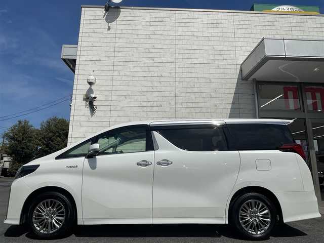 トヨタ アルファードハイブリット SR Cパッケージ 埼玉県 2018(平30)年 6.3万km ホワイトパールクリスタルシャイン AIS検査済み/OP/サンルーフ/OP/JBLメーカーナビゲーション/OP/後席フリップダウンモニター/（Ｖ１２Ｔ－Ｒ６８Ｃ）/プリクラッシュセーフティ/バックモニター/両側電動スライドドア/パワーバックドア/ステアリングヒーター/レザーシート/シートヒーター/シートクーラー /クリアランスソナー/スペアキー１本/新車保証書/取扱説明書