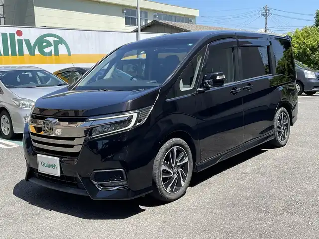 ホンダ ステップワゴン スパーダ クルスピセンシング 静岡県 2018(平30)年 8.6万km プレミアムスパークルブラックパール ワンオーナー/純正10インチナビ/フルセグTV/DVD/CD/BT/SD/MSV/バックカメラ/ハーフレザーシート/両側パワースライドドア/衝突軽減ブレーキ/レーンキープアシスト/レーダークルーズコントロール/ギャザーズ前方ドライブレコーダー/LEDヘッドライト/LEDフォグ/ビルトインETC/パドルシフト/スマートキー×2/保証書/取扱説明書/ナビ取扱説明書/R3/5点検記録簿有