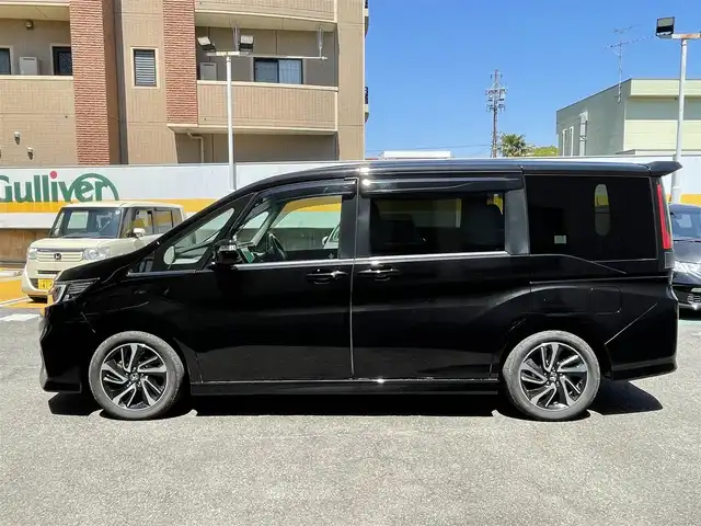 ホンダ ステップワゴン スパーダ クルスピセンシング 静岡県 2018(平30)年 8.6万km プレミアムスパークルブラックパール ワンオーナー/純正10インチナビ/フルセグTV/DVD/CD/BT/SD/MSV/バックカメラ/ハーフレザーシート/両側パワースライドドア/衝突軽減ブレーキ/レーンキープアシスト/レーダークルーズコントロール/ギャザーズ前方ドライブレコーダー/LEDヘッドライト/LEDフォグ/ビルトインETC/パドルシフト/スマートキー×2/保証書/取扱説明書/ナビ取扱説明書/R3/5点検記録簿有
